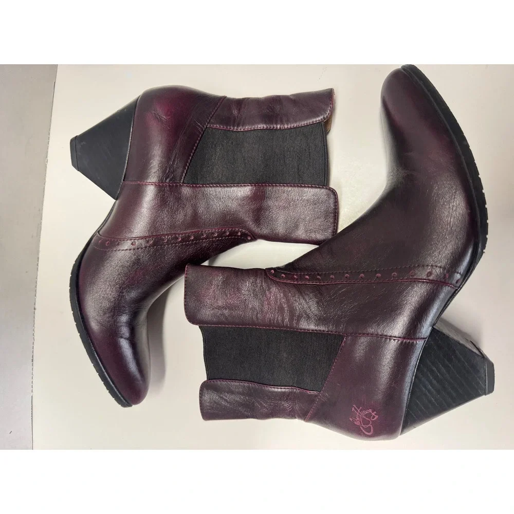 John Fluevog Burgundy Leather Pointed Toe Ankle Boots Brogue Detail Size‎ 7.5